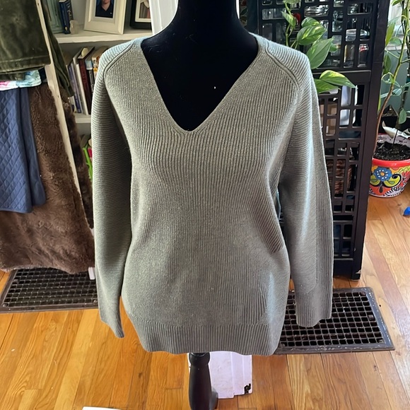 Athleta Sweaters - Athleta wool blend sweater